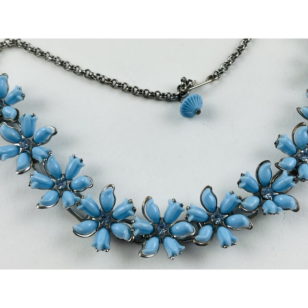 Vintge Silver Tone Blue Flower Lucite Acrylic Rhinestone Necklace Riveted Coro ? - Picture 3 of 16